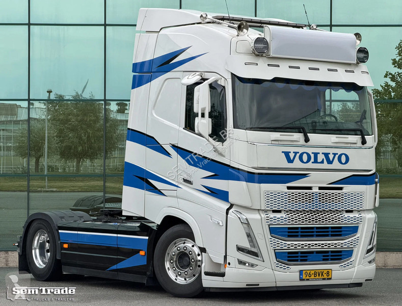 Tracteur Volvo 13500 GLOBETROTTER ONLY 312.000...