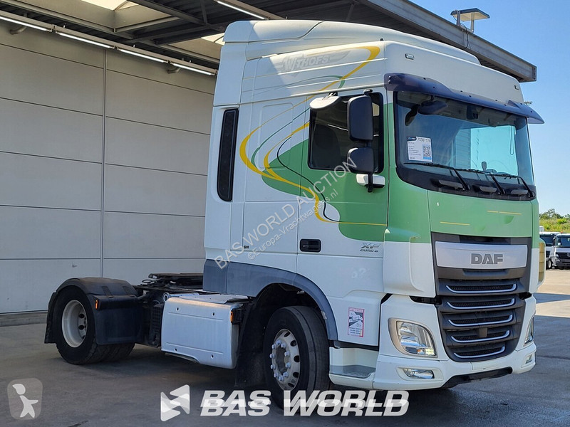 Cap tractor DAF 440