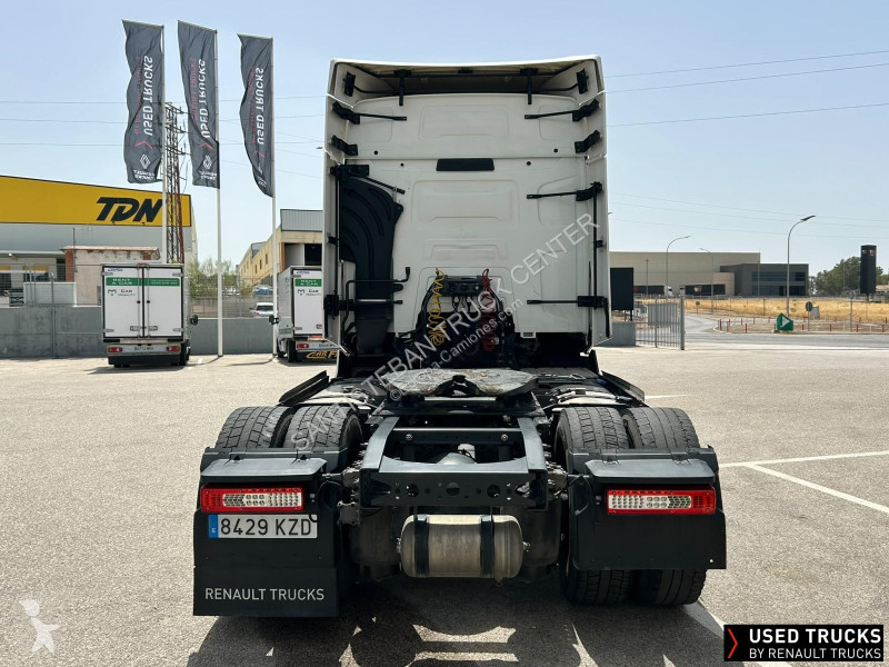 Cabeza tractora Renault