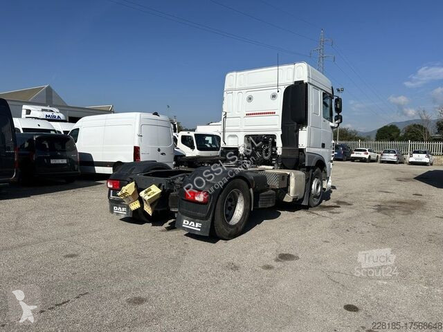 Tratores DAF 530 FT