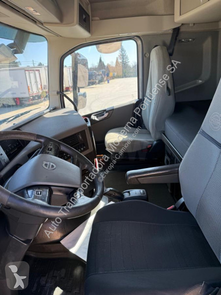 Tracteur Volvo 500