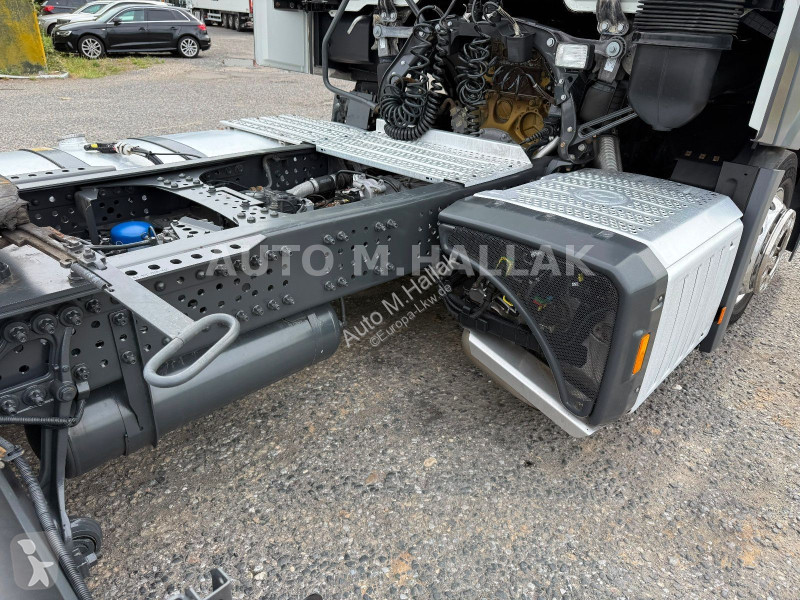 Trekker Mercedes 1845 LSnRL BigSpace Low Liner...