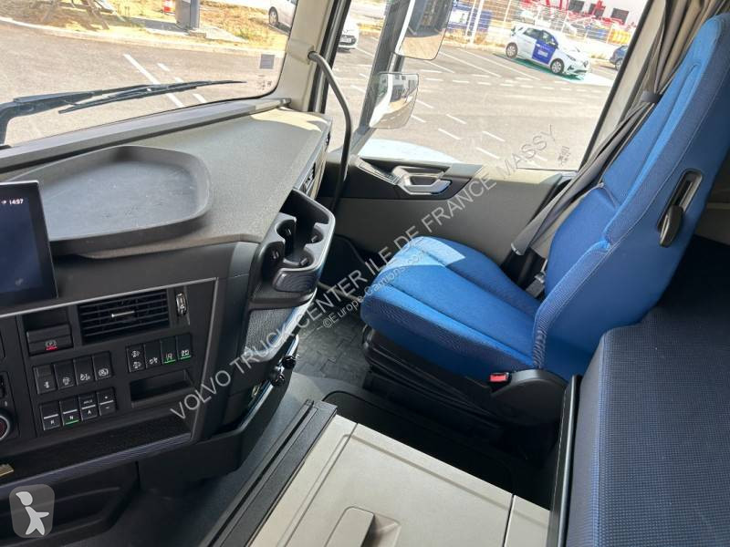 Tahač Volvo 500