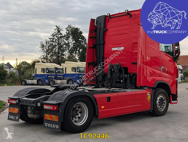 Tahač Volvo 500