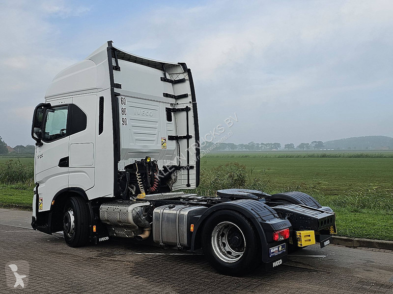 Trekker Iveco AS440S51
