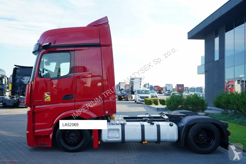 Тягач Mercedes ACTROS 1845
