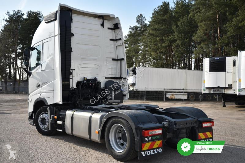 Cabeza tractora Volvo 500 Globetrotter XL Varios