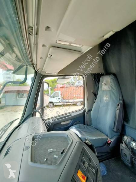 Cabeza tractora Volvo