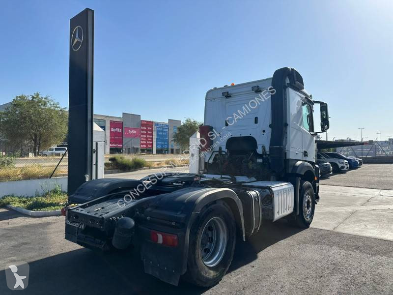 Cabeza tractora Mercedes