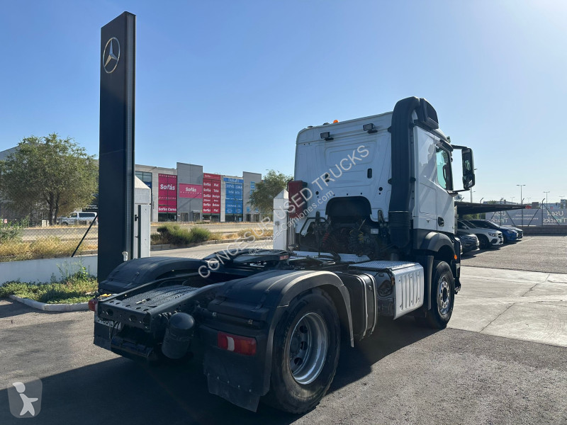 Cabeza tractora Mercedes  1843 LS