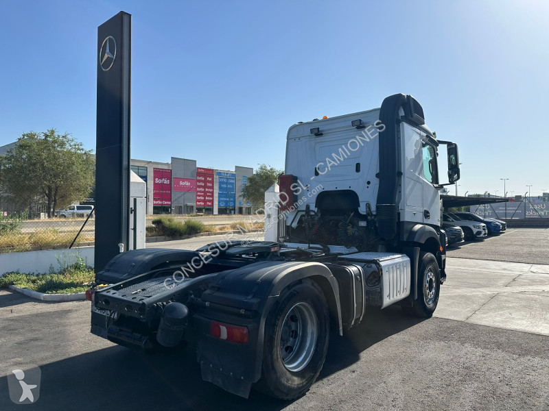 Cabeza tractora Mercedes  1843 LS