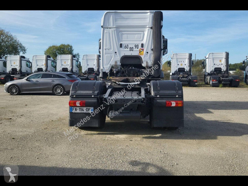 Cabeza tractora Mercedes II 1842 StreamSpace...