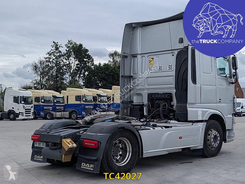 Nyergesvontató DAF 530