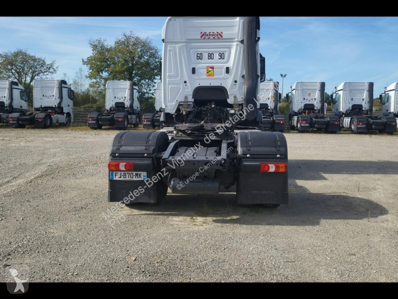 Cabeza tractora Mercedes II 1842 StreamSpace...