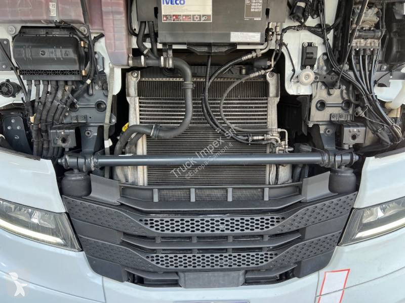 Cabeza tractora Iveco 490