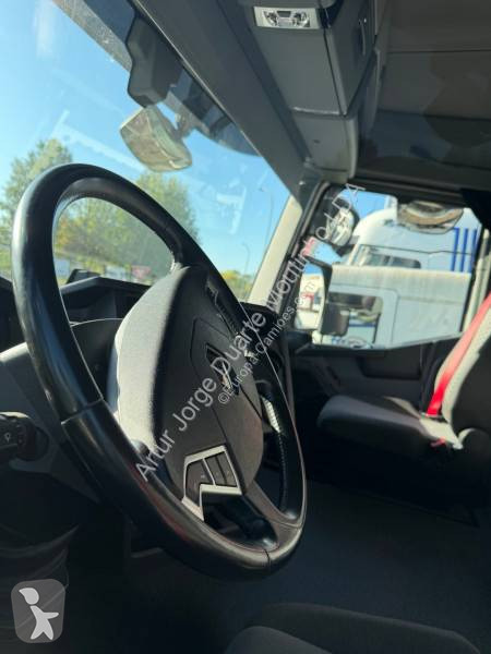 Cabeza tractora Renault 520