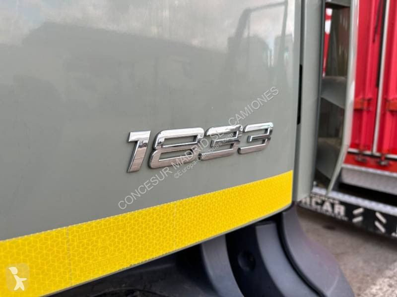 Cabeza tractora Mercedes 1833