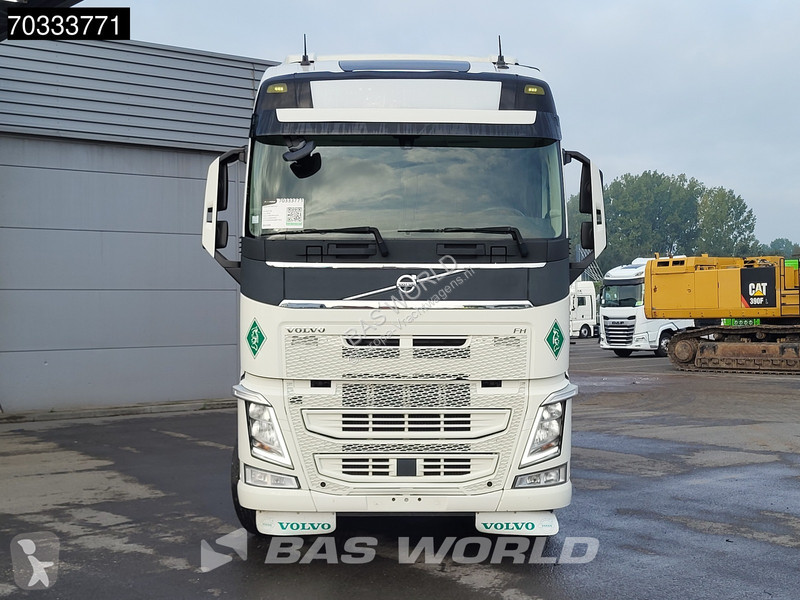Tahač Volvo 500  4X2 Hydraulic Navi