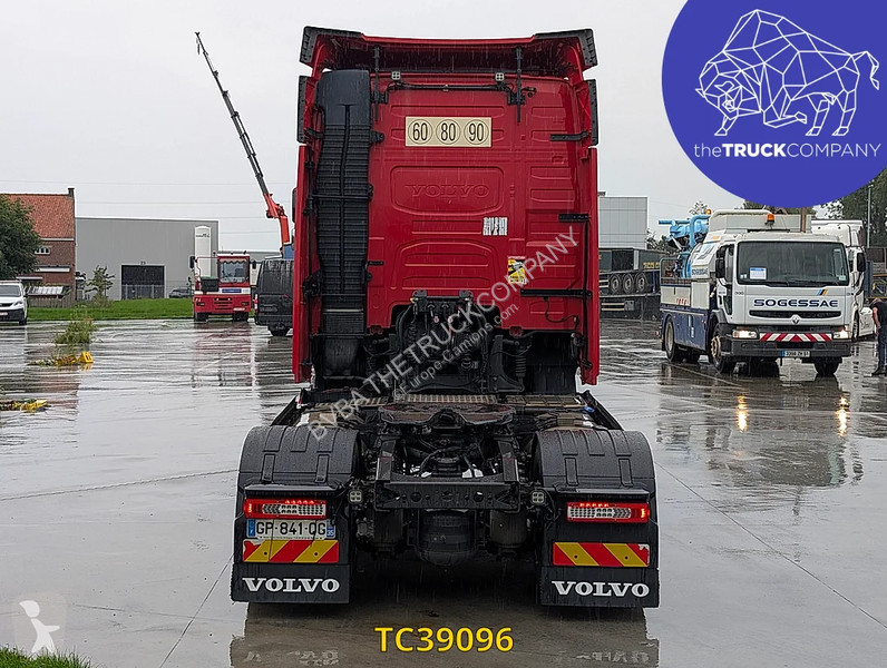 Cabeza tractora Volvo