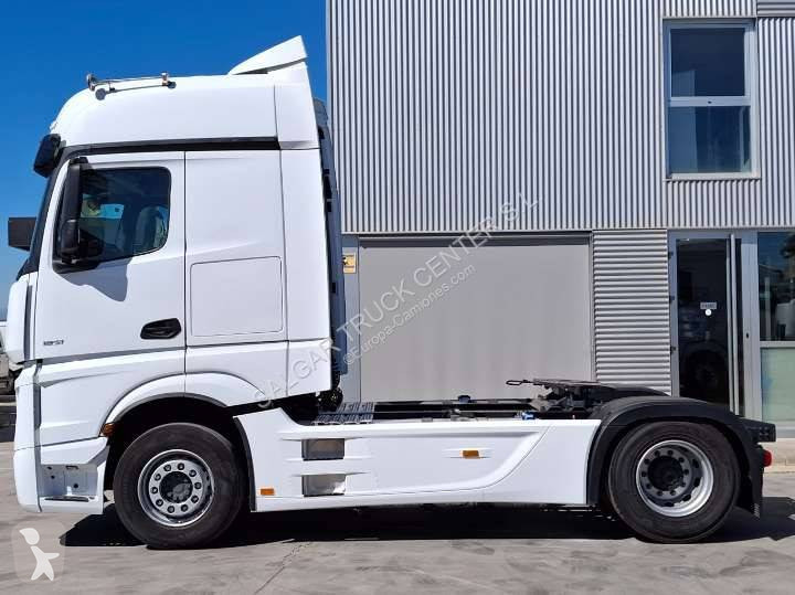 Cabeza tractora Mercedes 1851 LS