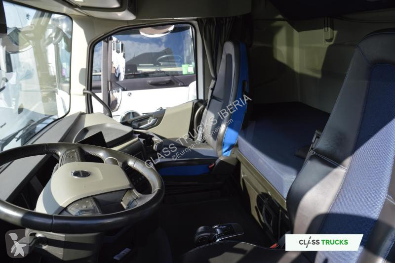 Tahač Volvo 500 Globetrotter XL