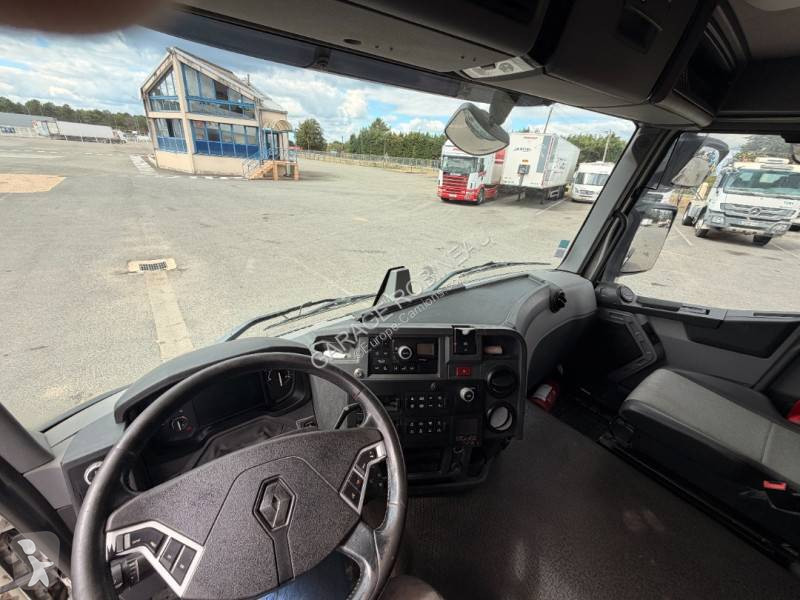 Tahač Renault 440