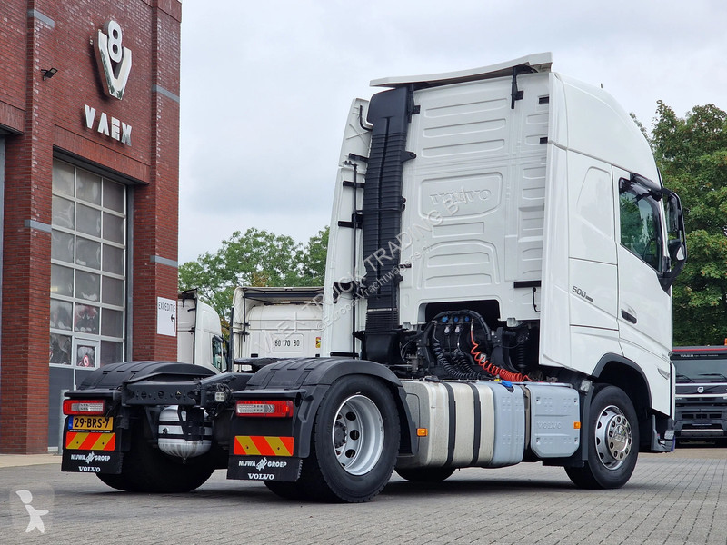 Tahač Volvo 13500 4x2 Globetrotter XL - I...