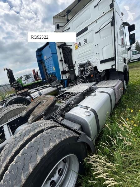 Nyergesvontató Renault T460