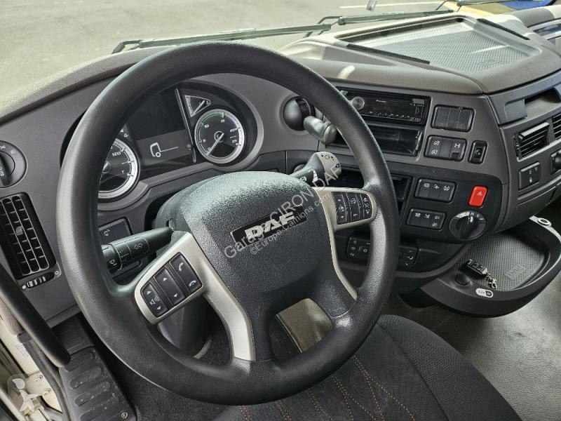 Nyergesvontató DAF 450