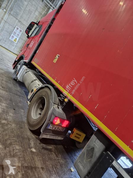 Cabeza tractora Iveco