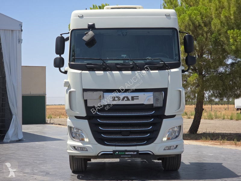 Nyergesvontató DAF 480