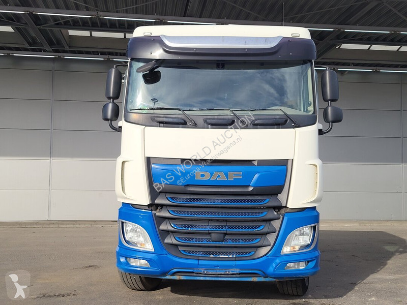 Nyergesvontató DAF 530