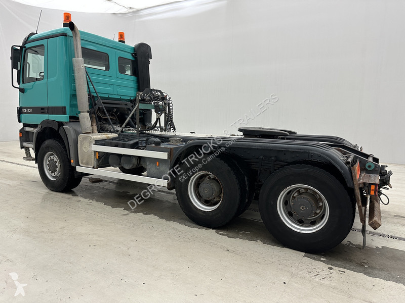 Nyergesvontató Mercedes 3343 - 6x6 - nieuwstaat