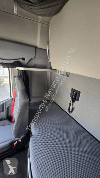 Nyergesvontató Renault 520 24.5 DTI 13