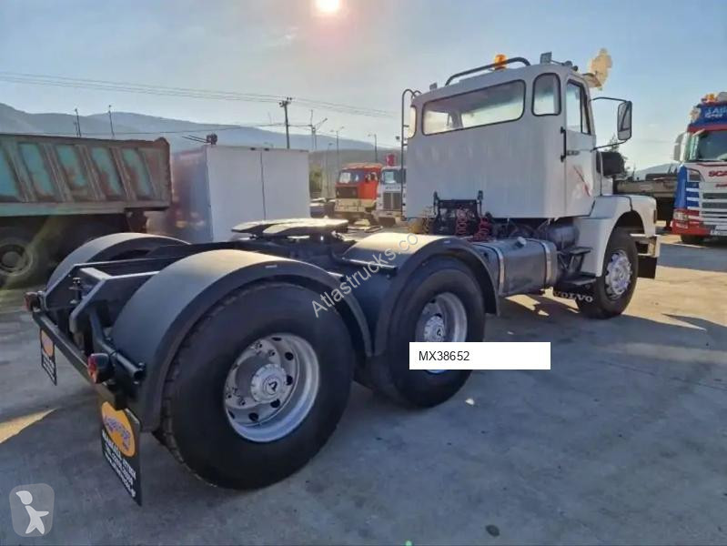 Tratores Volvo N 12