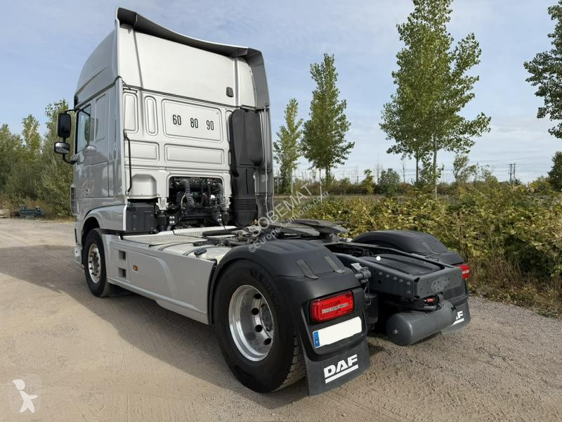 Tracteur DAF 530