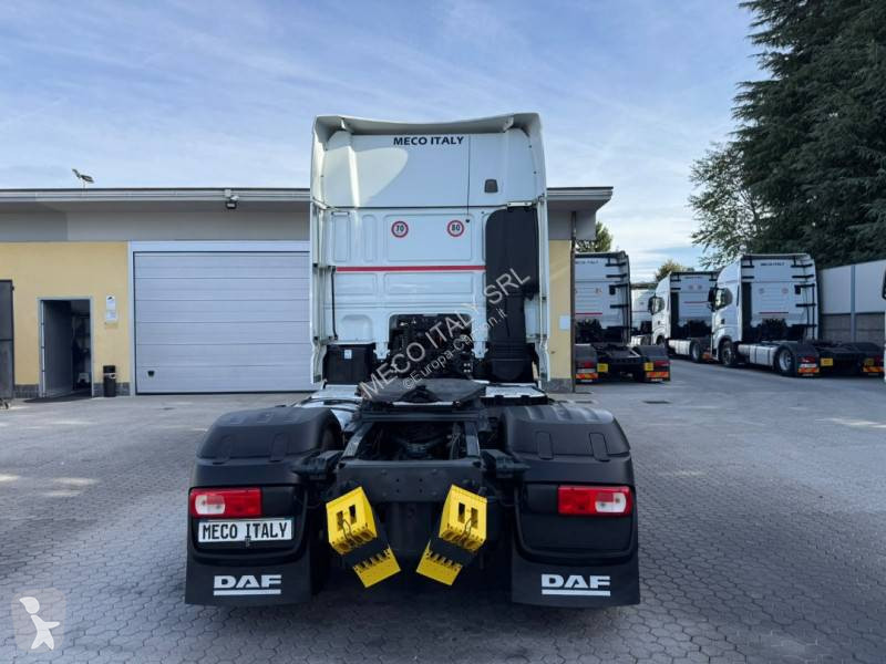 Cap tractor DAF 480