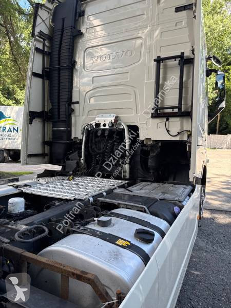 Cap tractor Volvo