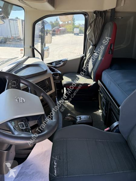 Tractor Volvo 500