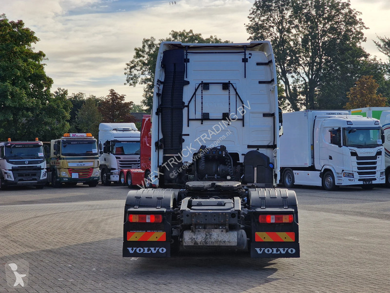 Cap tractor Volvo 13500 Globetrotter XL 6x2 -...