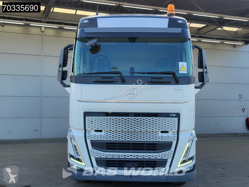Тягач Volvo 460  4X2 LNG! ADR 2x Tanks...