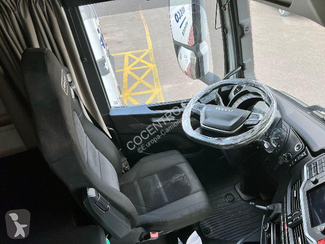 Ciągnik siodłowy Iveco AS440S53T/P