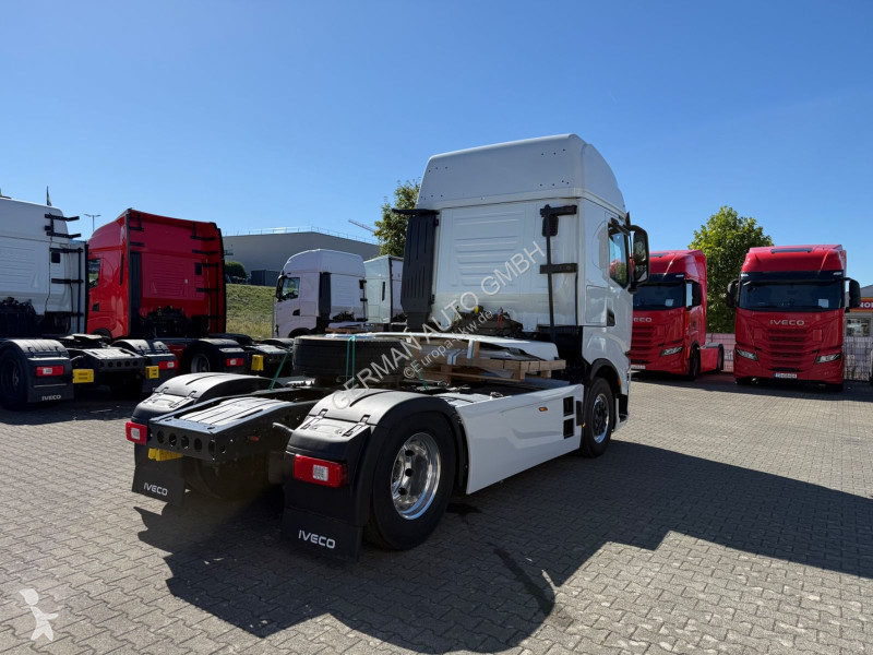 Traktor Iveco AS440S58 T/FP mit ADR Intarder