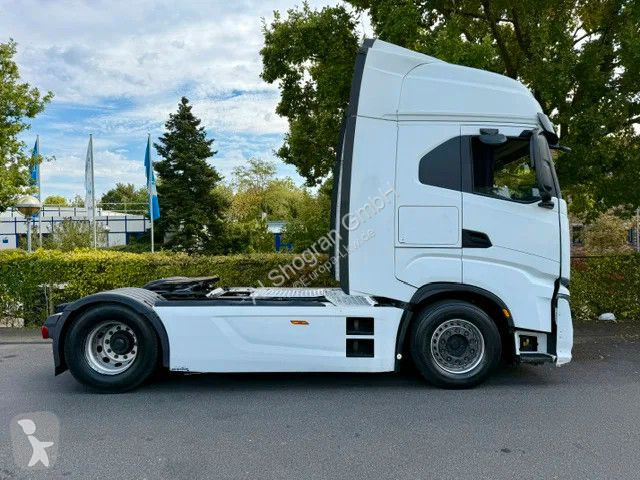 Traktor Iveco 510 Retarder / Euro6 d / 2 x Tank