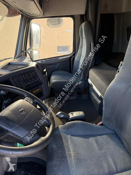 Traktor Volvo 500