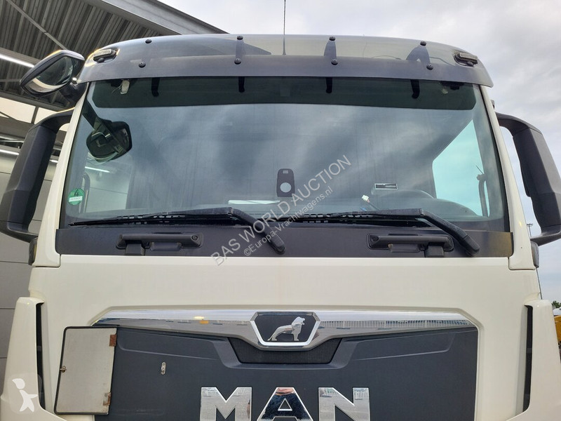 Traktor MAN 18.470