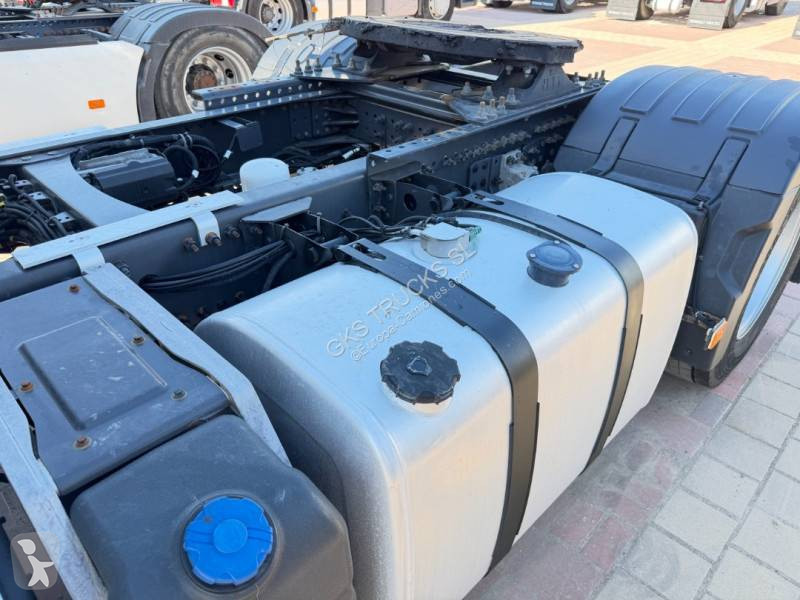 Traktor Volvo 460