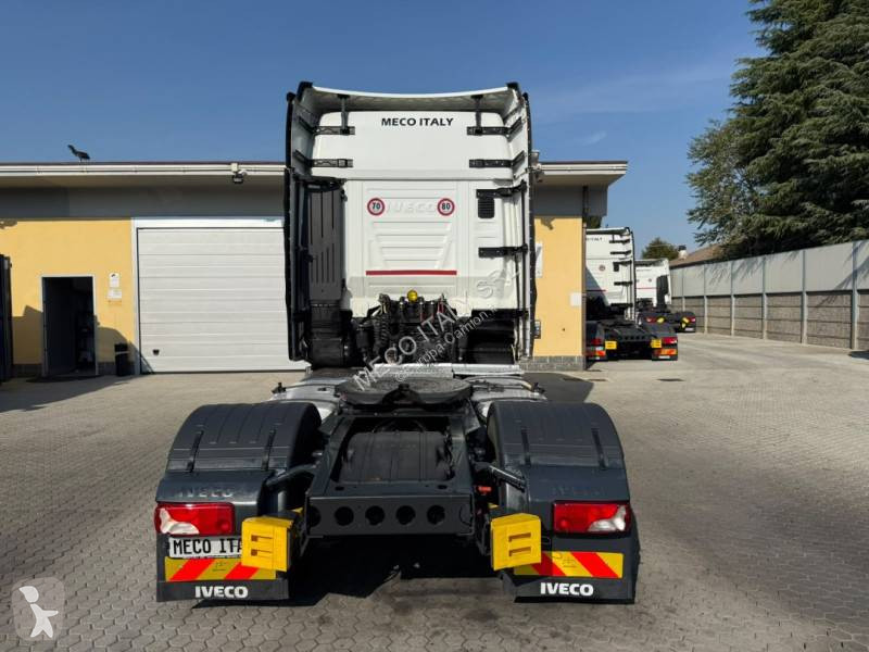 جرار Iveco 530