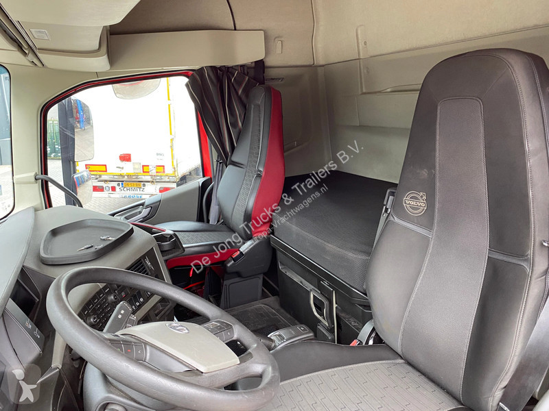 Cabeza tractora Volvo 13420 Globetrotter /...