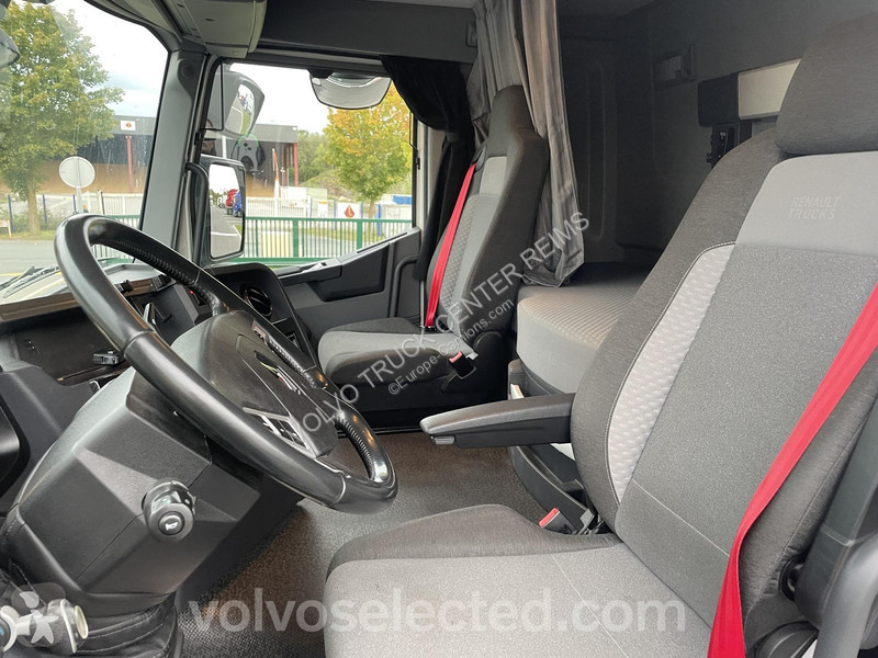 Cabeza tractora Renault C Cab 2.5 Renault C Cab...